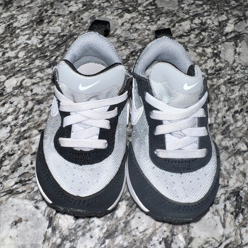 Nike toddler sneakers.